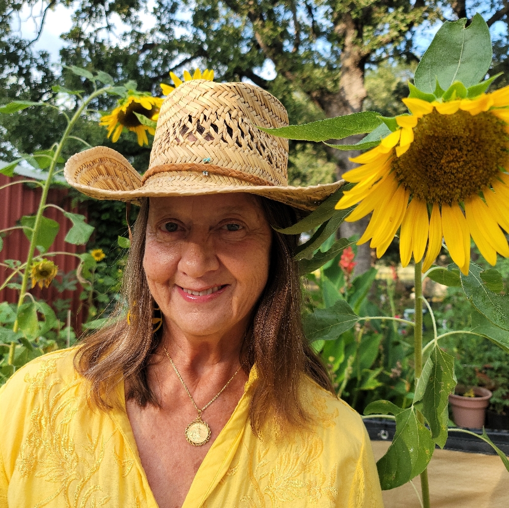 Meet your Posher, Elizabeth